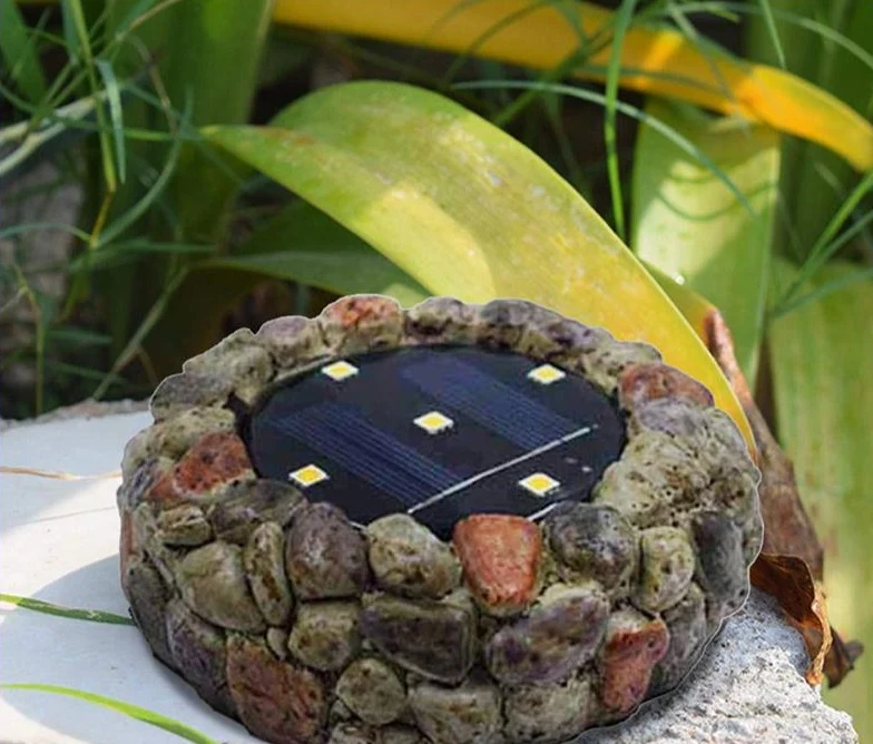 鹅卵石太阳能 LED 灯（陶瓷与塑料，花园边缘用）