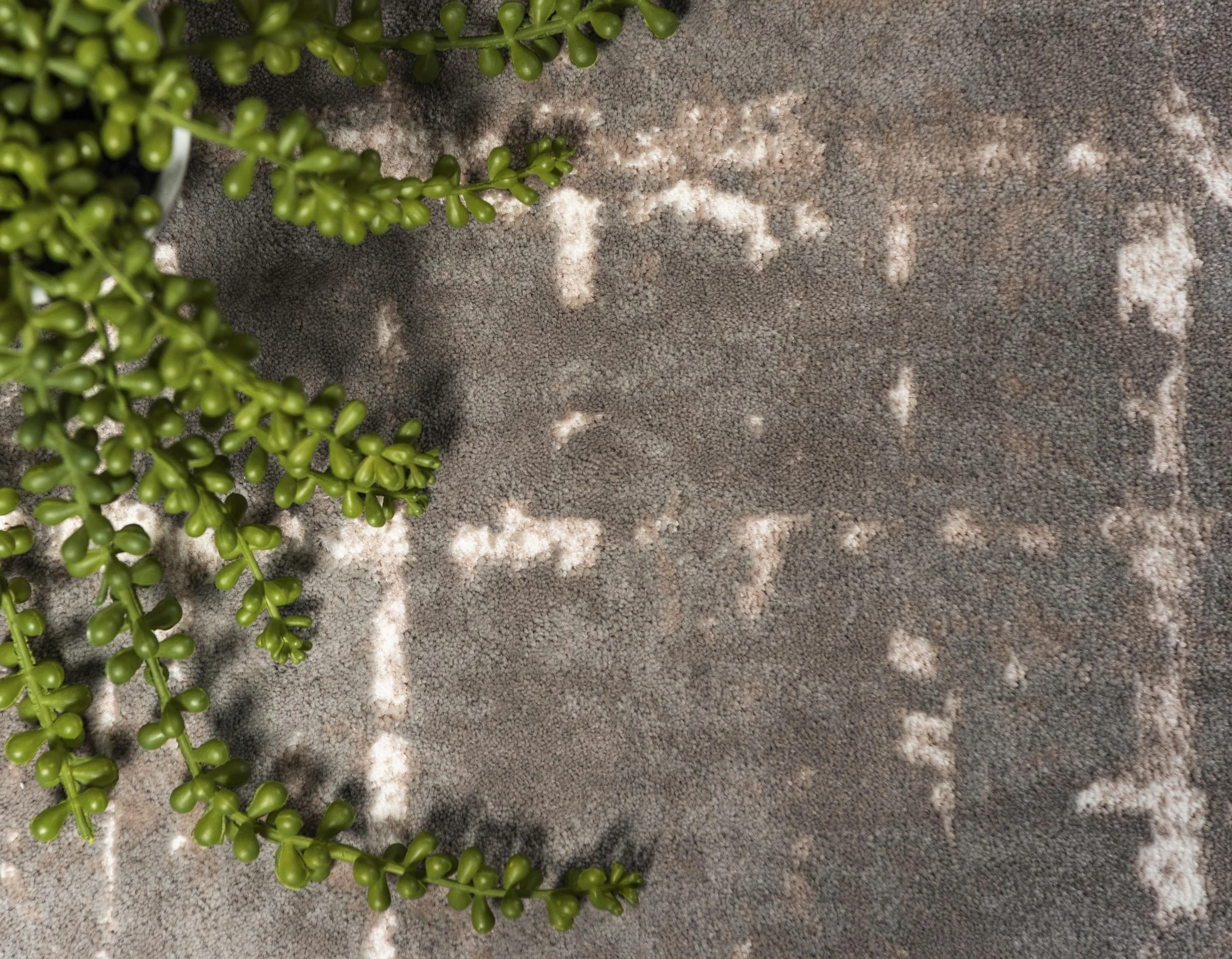 Anders Modern Faded Area Rug by Unique Loom