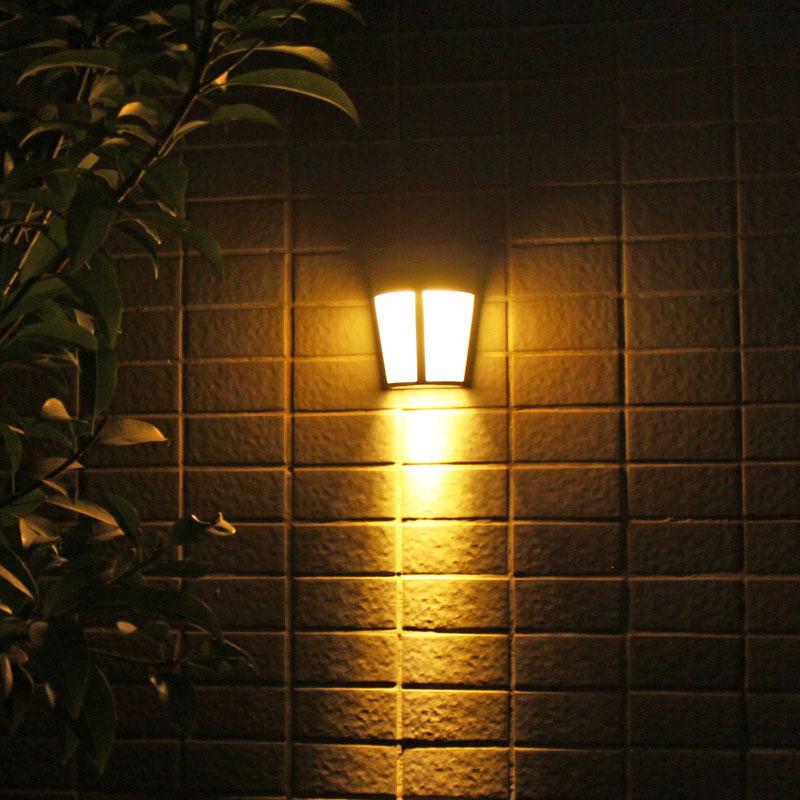 Blanch Outdoor Waterproof Solar Wall Lamp for Garden and Courtyard