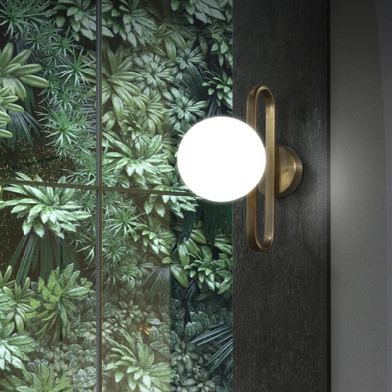 Amara modern nordisk vägglampa i pläterat järn med LED-ljus ingår
