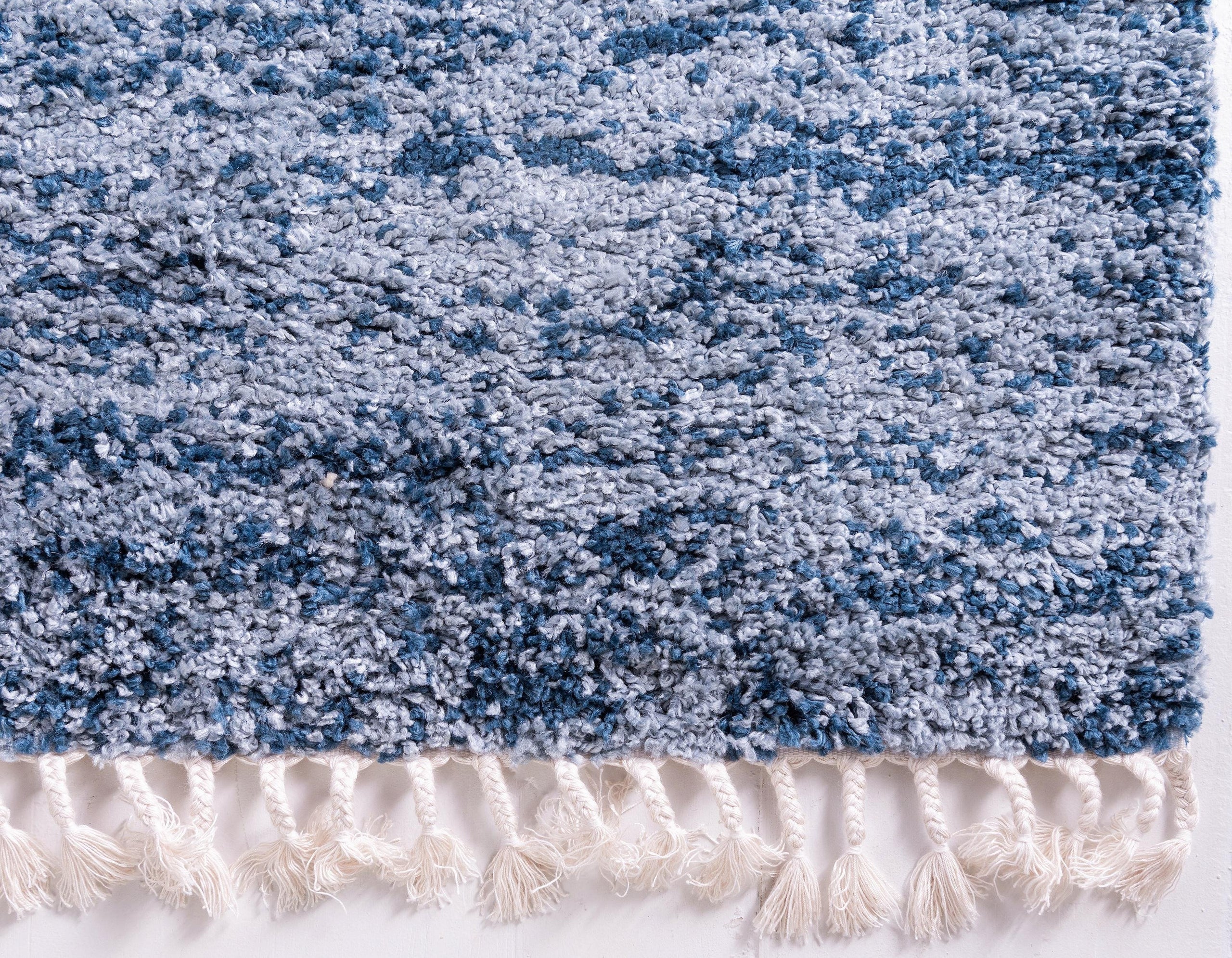 Puszysty dywan Jaydin Marl od Unique Loom do nowoczesnych salonów