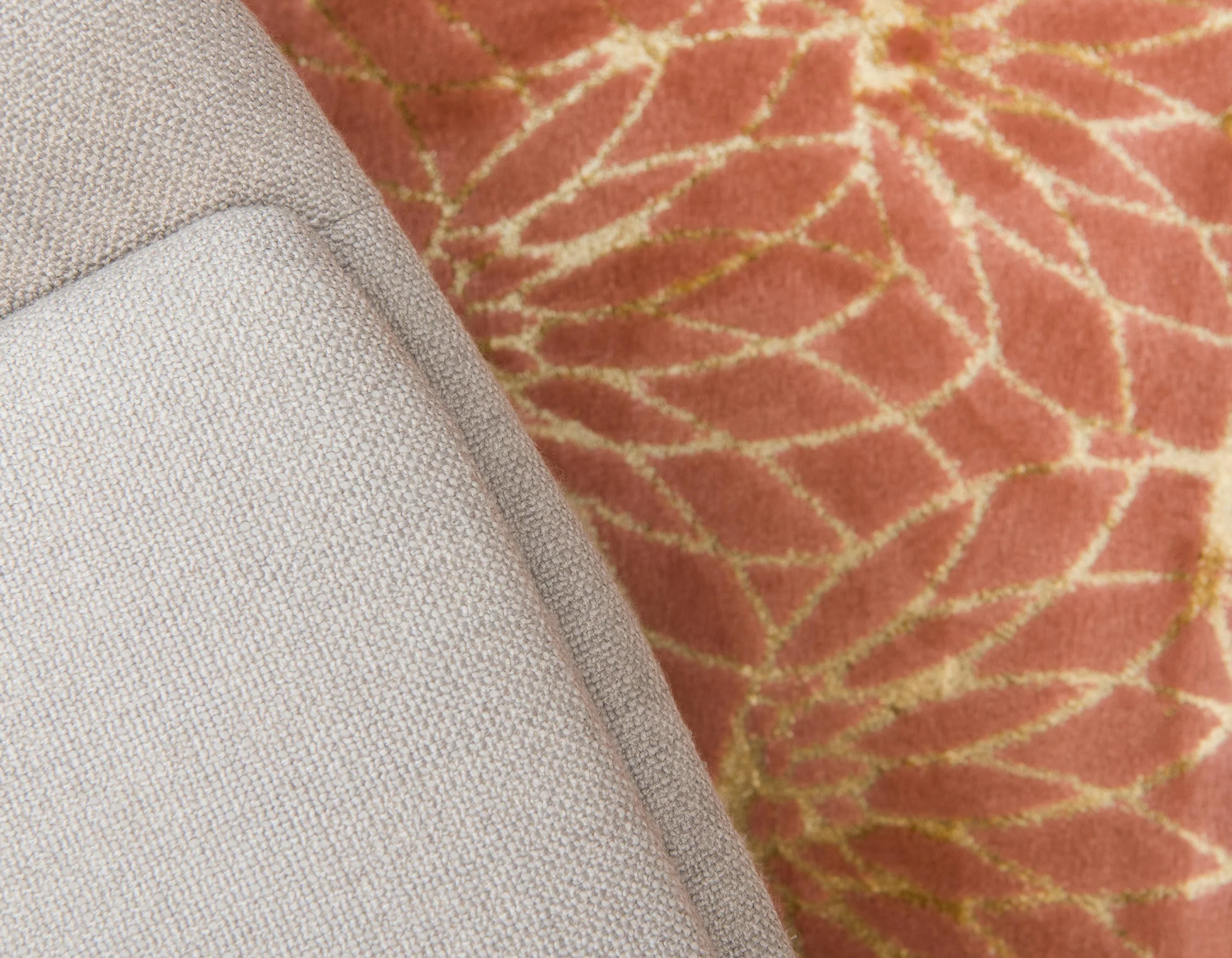 Ellison Lotus Flower Pattern Luxury Rug by Unique Loom