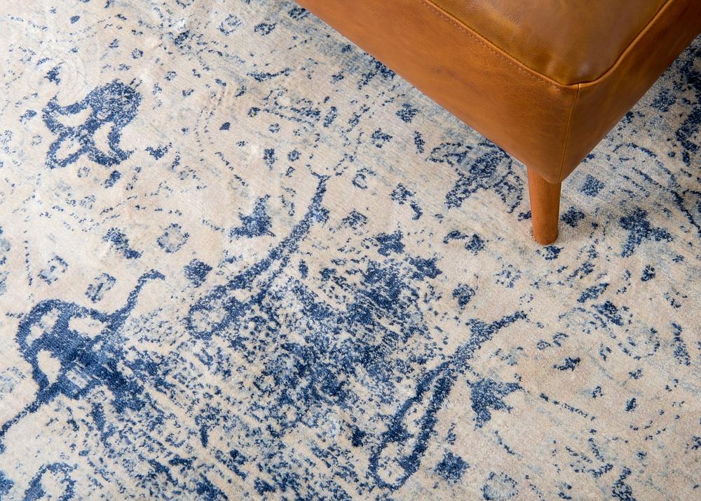 Damari Modern Area Rug with Simple Design from Unique Loom