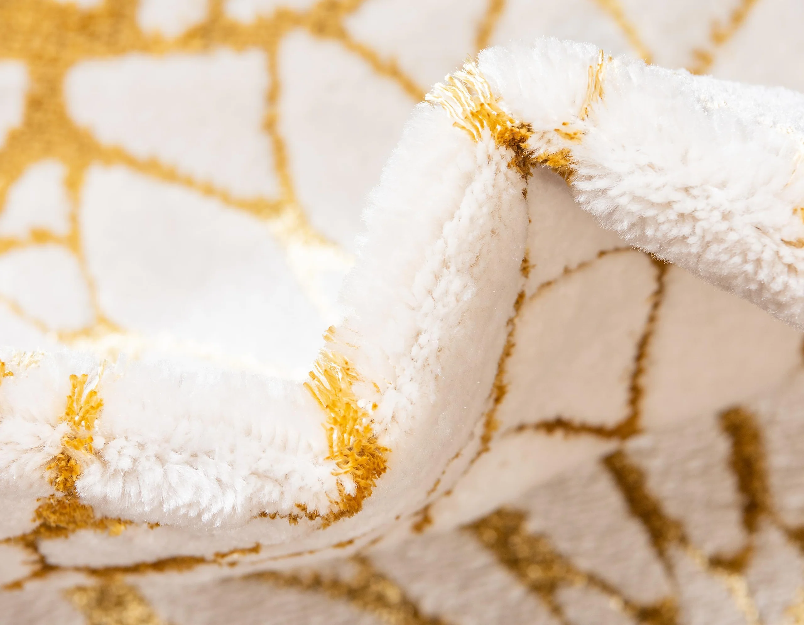 Ellison Lotus Flower Pattern Luxury Rug by Unique Loom