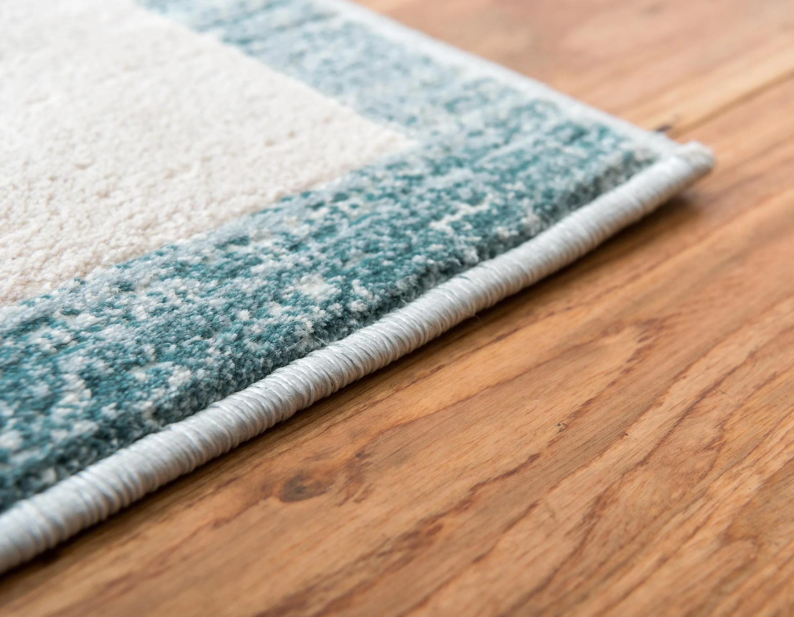 Brysen Modern Border Rug from Unique Loom