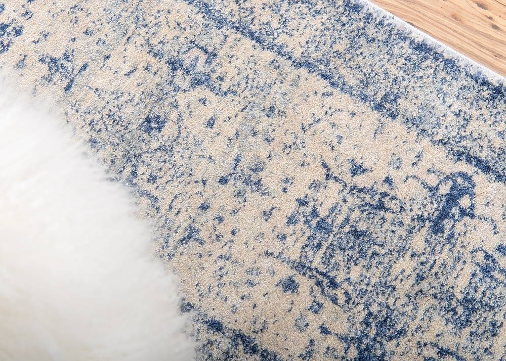 Damari Modern Area Rug with Simple Design from Unique Loom