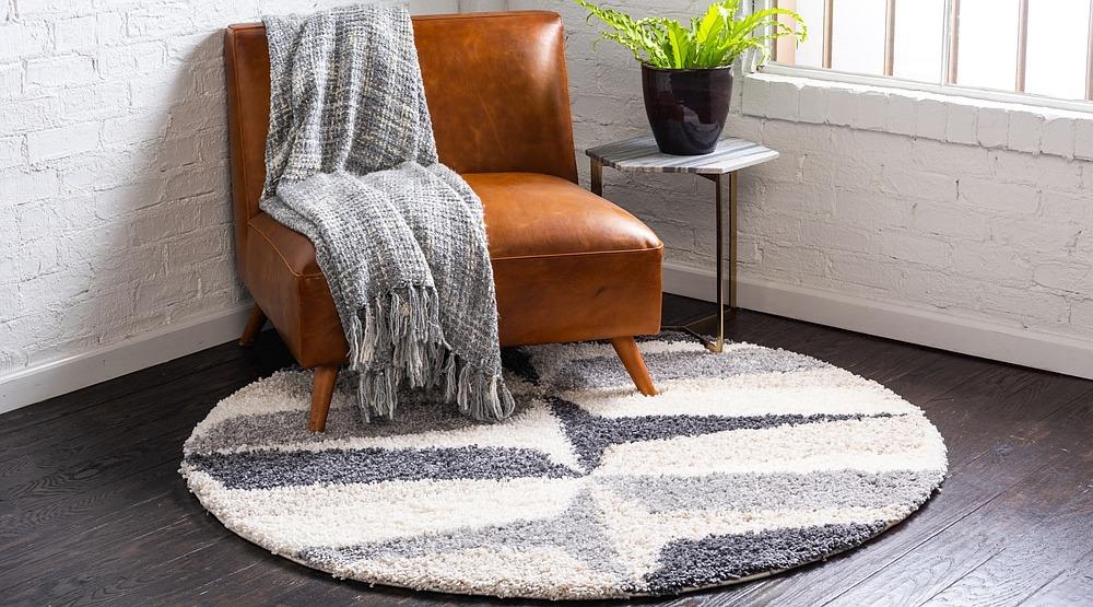 Jeramiah Modern Shaggy Area Rug from Unique Loom in Soft Polypropylene