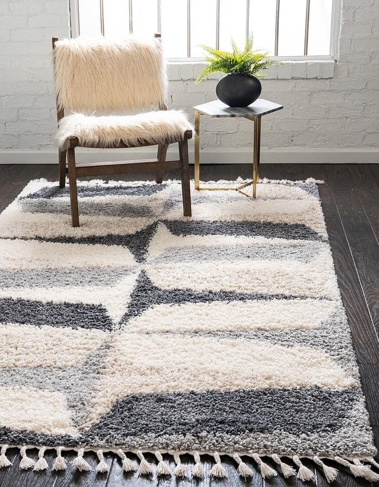 Jeramiah Modern Shaggy Area Rug from Unique Loom in Soft Polypropylene