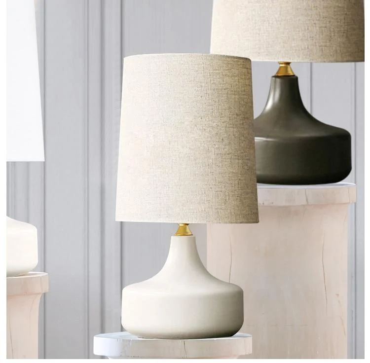 Lance modern nordisk LED-skrivbordslampa i järn och tyg