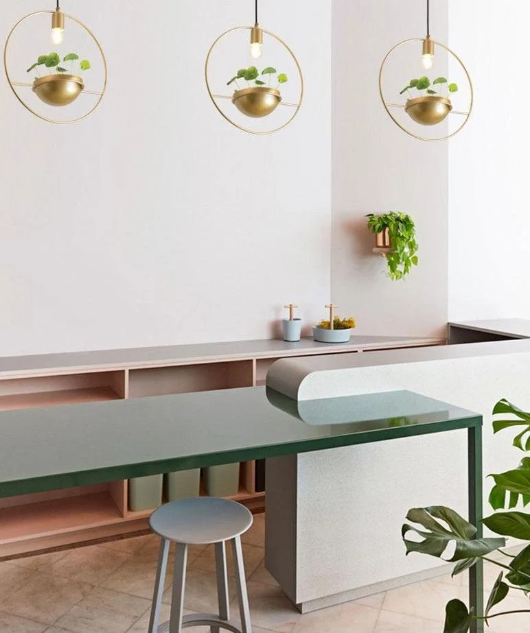 Althea Modern Nordisk Krukväxtlampa med Pläterad Metallfinish