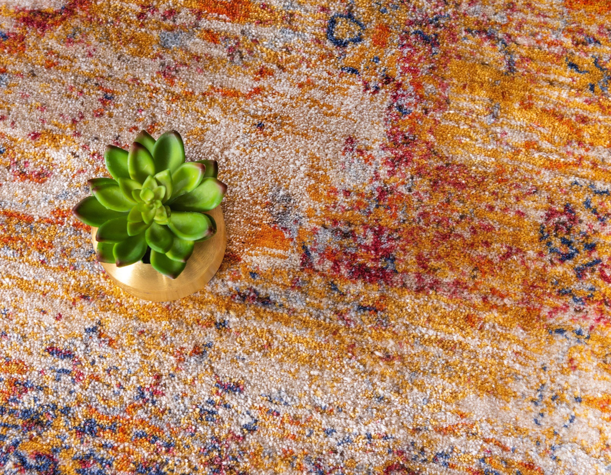 Damari Modern Area Rug with Simple Design from Unique Loom