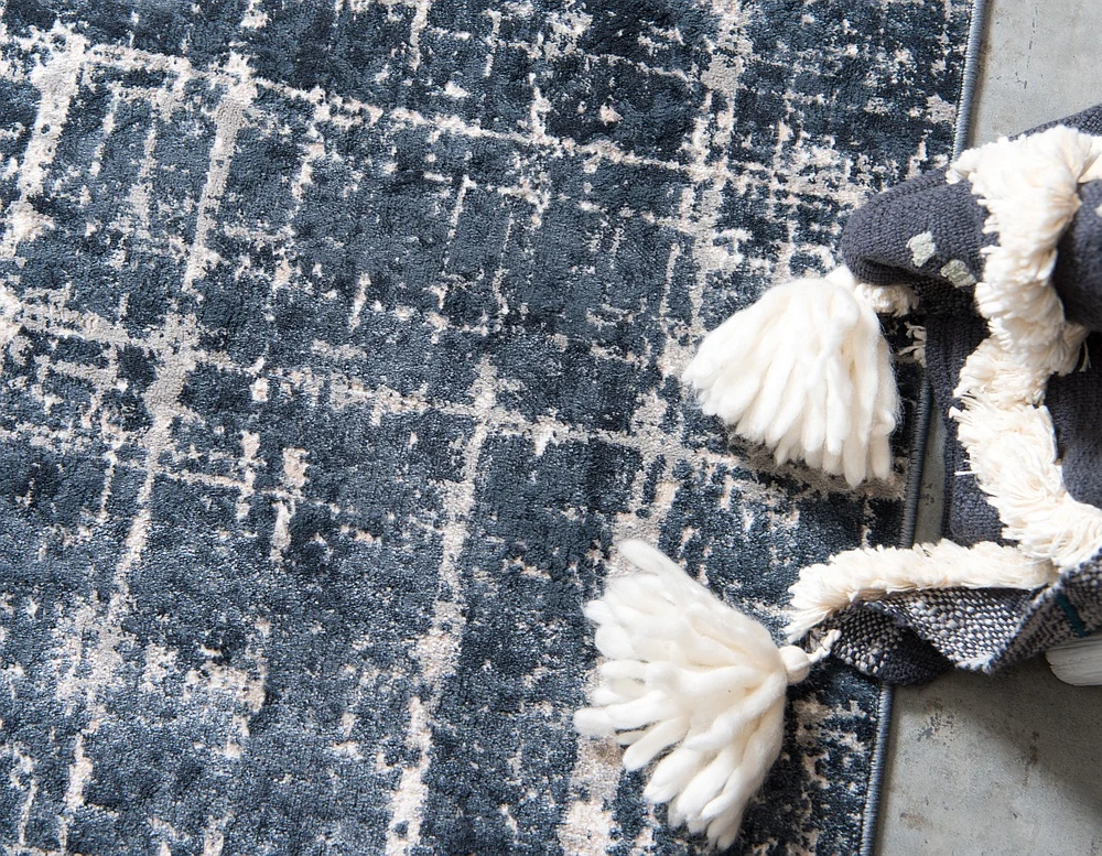 Anders Modern Faded Area Rug by Unique Loom