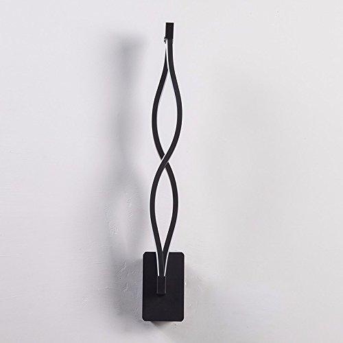 Twisted LED Wall Lamp in Aluminum for Dark Corners and Hallways