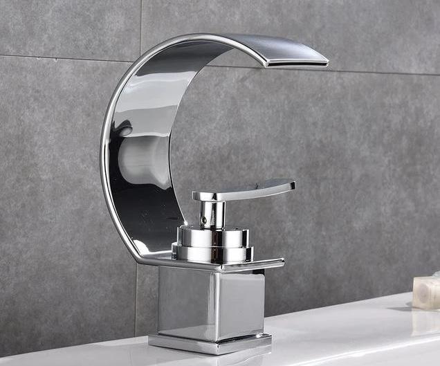 Jednouchwytowa bateria umywalkowa Blackwood Waterfall w kolorze brązu