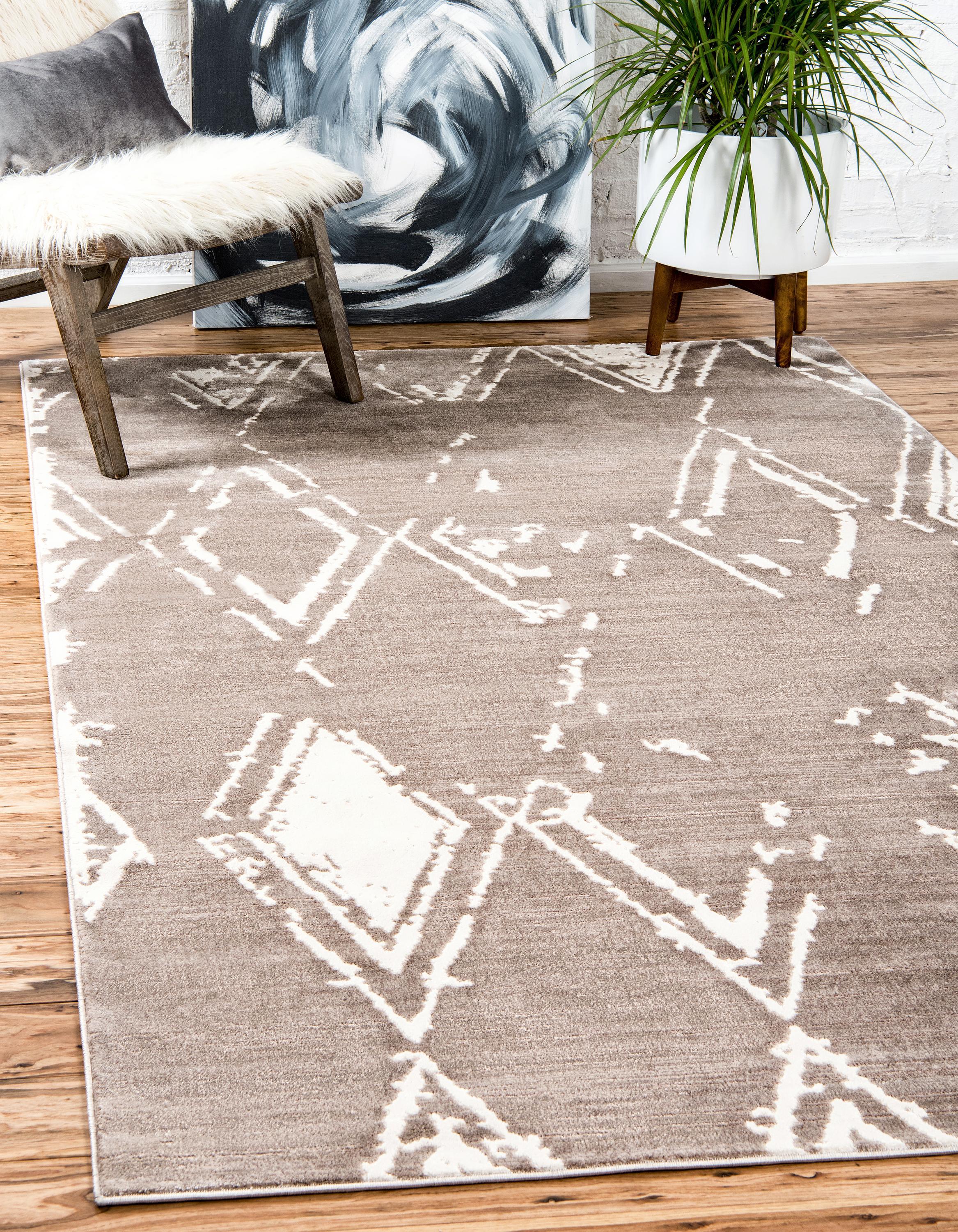 Jakobe Faded Diamond Pattern Area Rug by Unique Loom