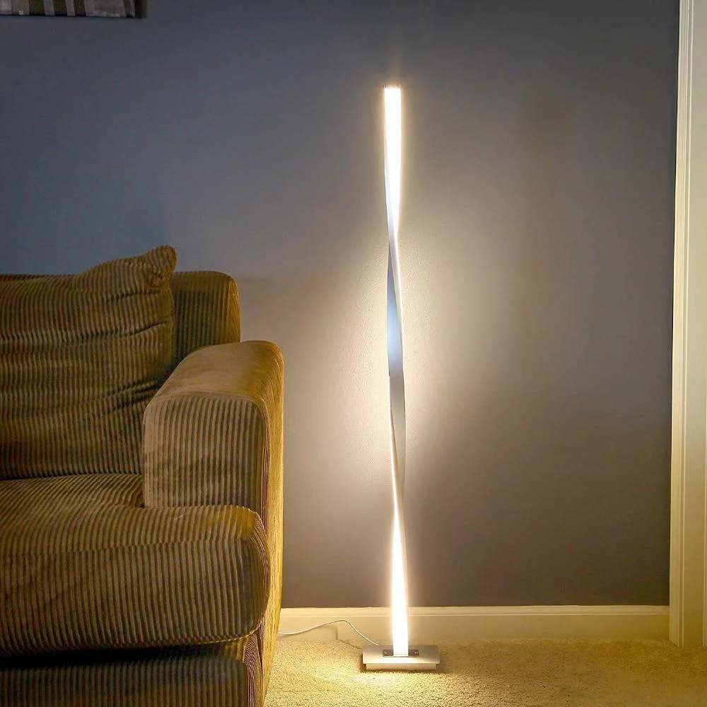 Kofi LED-vridstående lampa i förkromad järnmetall, 48 tum hög