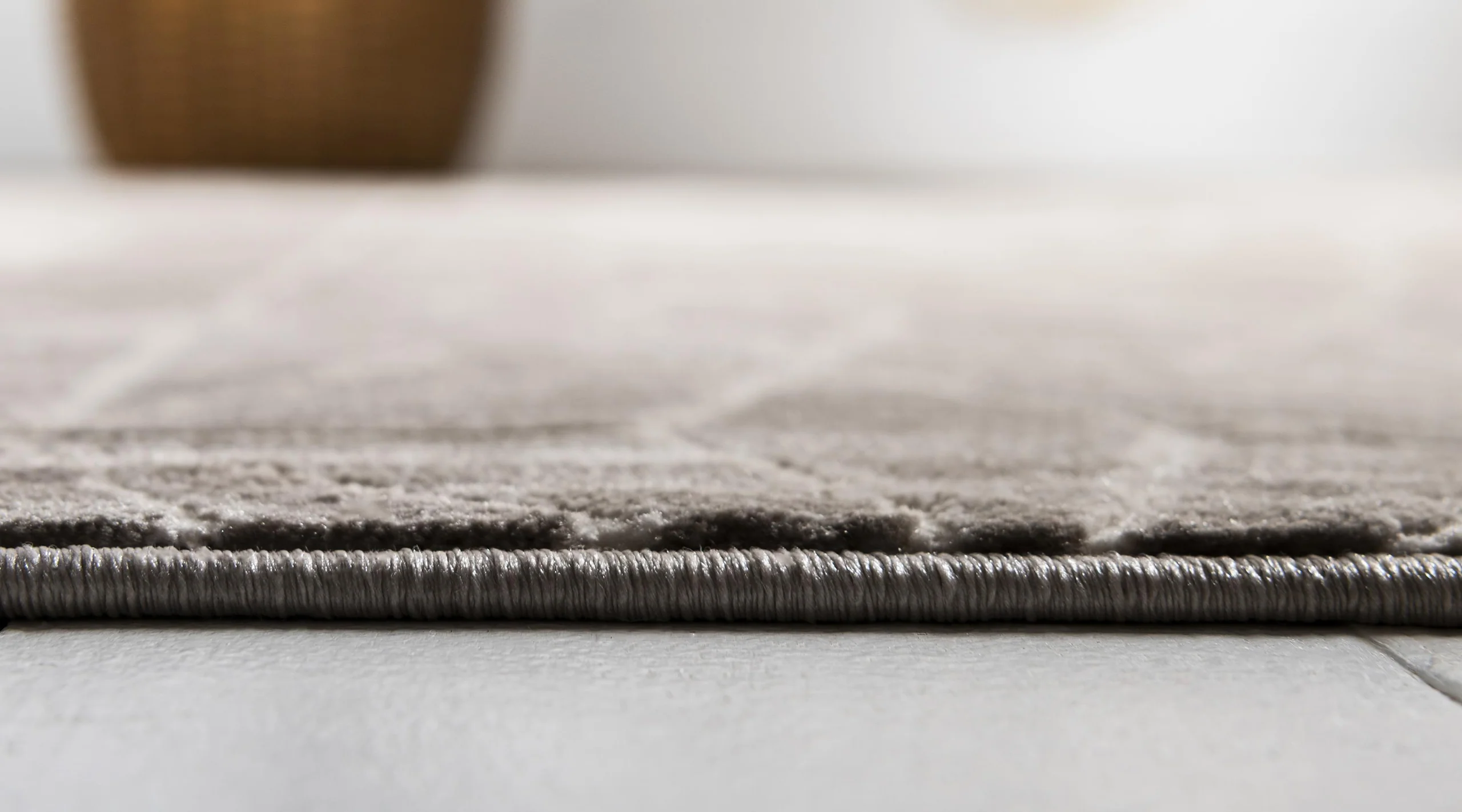Aaro Geometric Modern Large Rug by Unique Loom