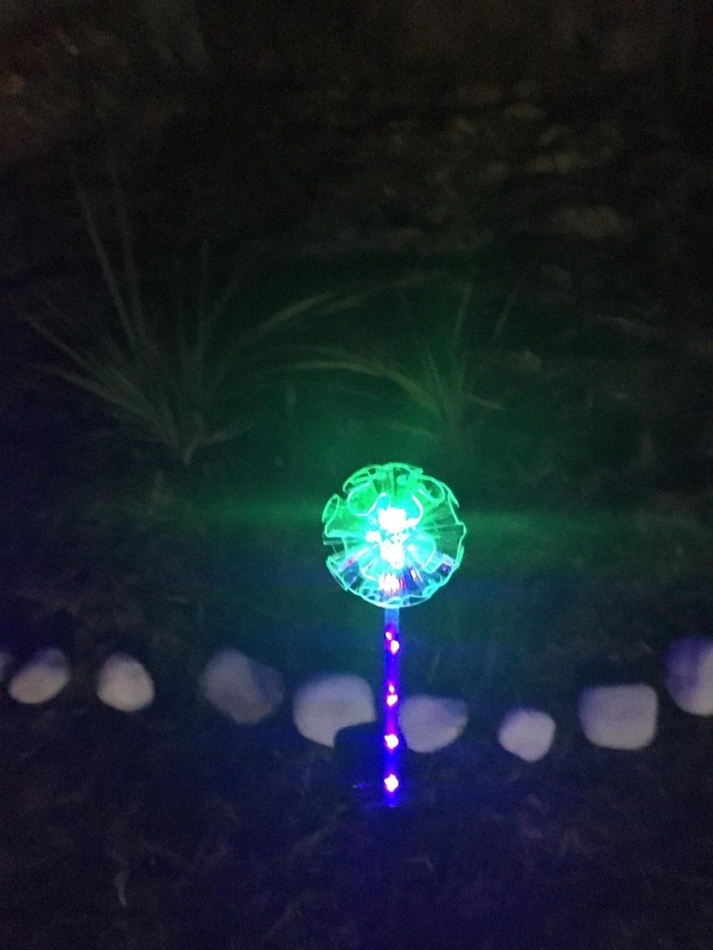 LED-blomsterlampor för trädgård i lilje-, lotus-, solros- och maskrosstil