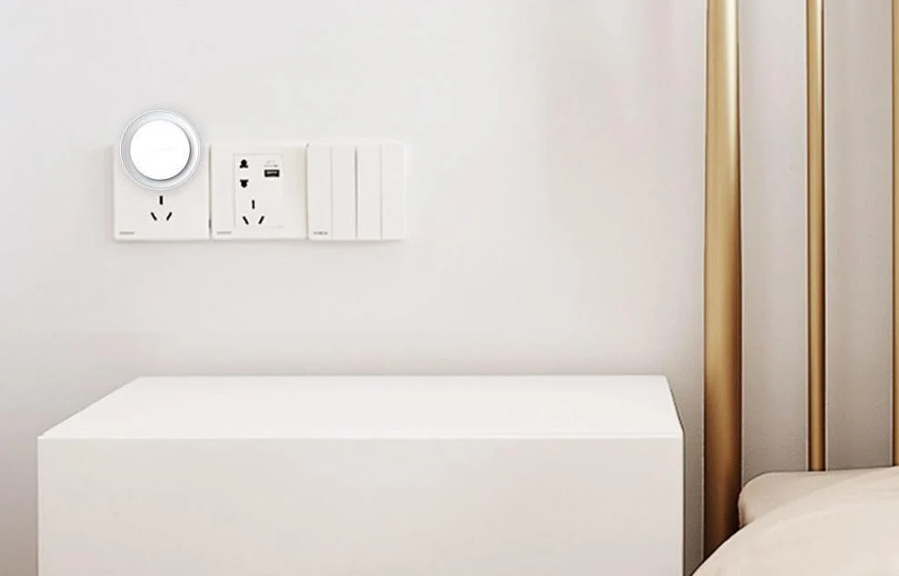 Anouk Smart Wall Plug Night Light with Photosensitive Sensor