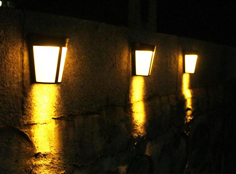 Blanch utomhus vattentät solvägglampa för trädgård och gård
