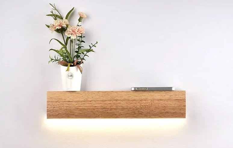Eliana 實心橡木壁架連 LED 燈