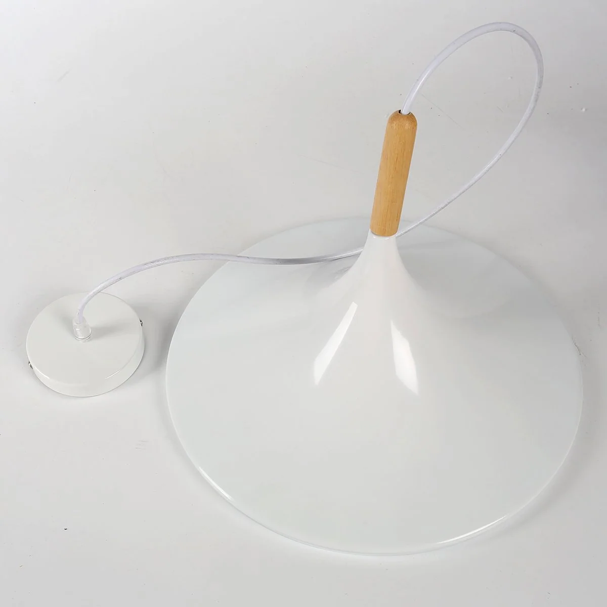 Lustre Pendente Moderno em Ferro Jule para Cozinha e Sala de Jantar