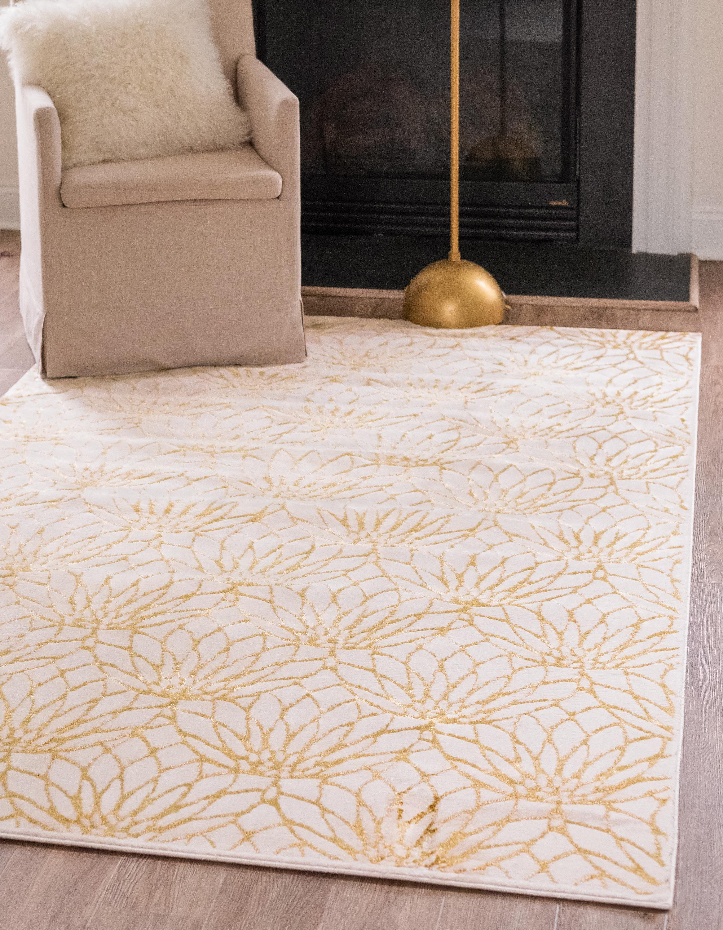Ellison Lotus Flower Pattern Luxury Rug by Unique Loom