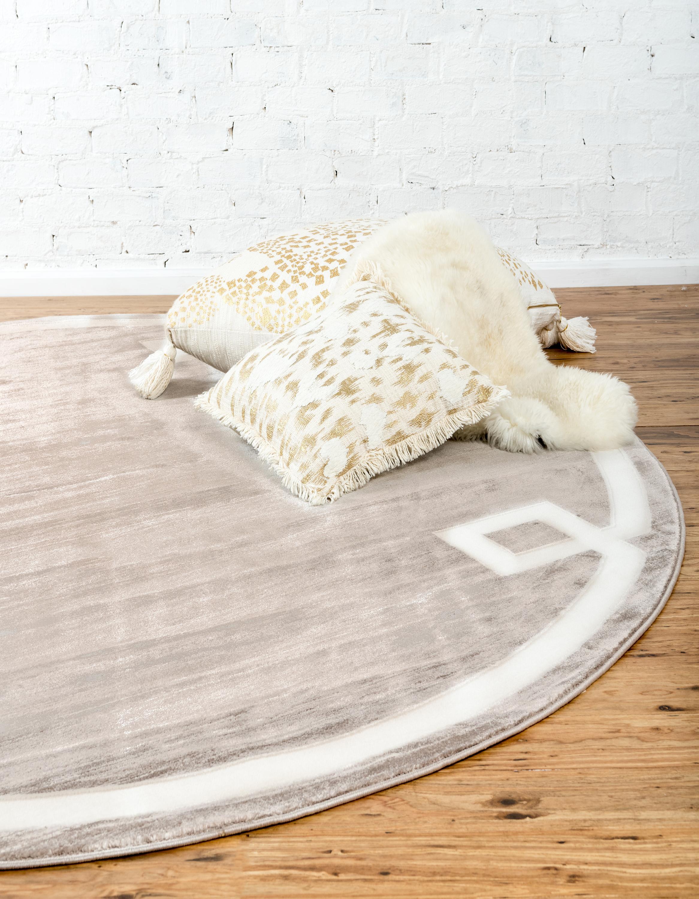 Dangelo Modern European Border Rug by Unique Loom