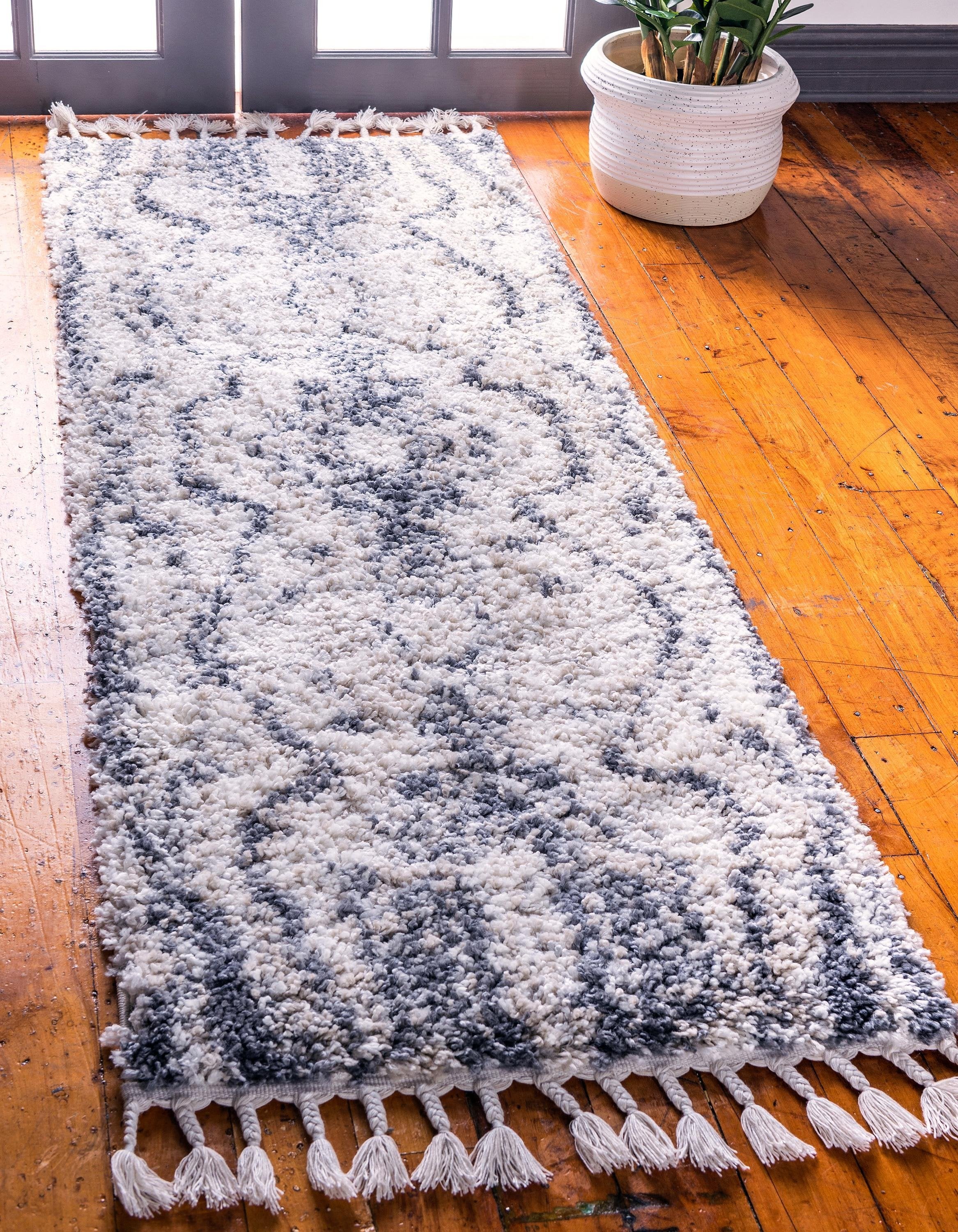 Tappeto shaggy Quinten con miscela color marmo di Unique Loom