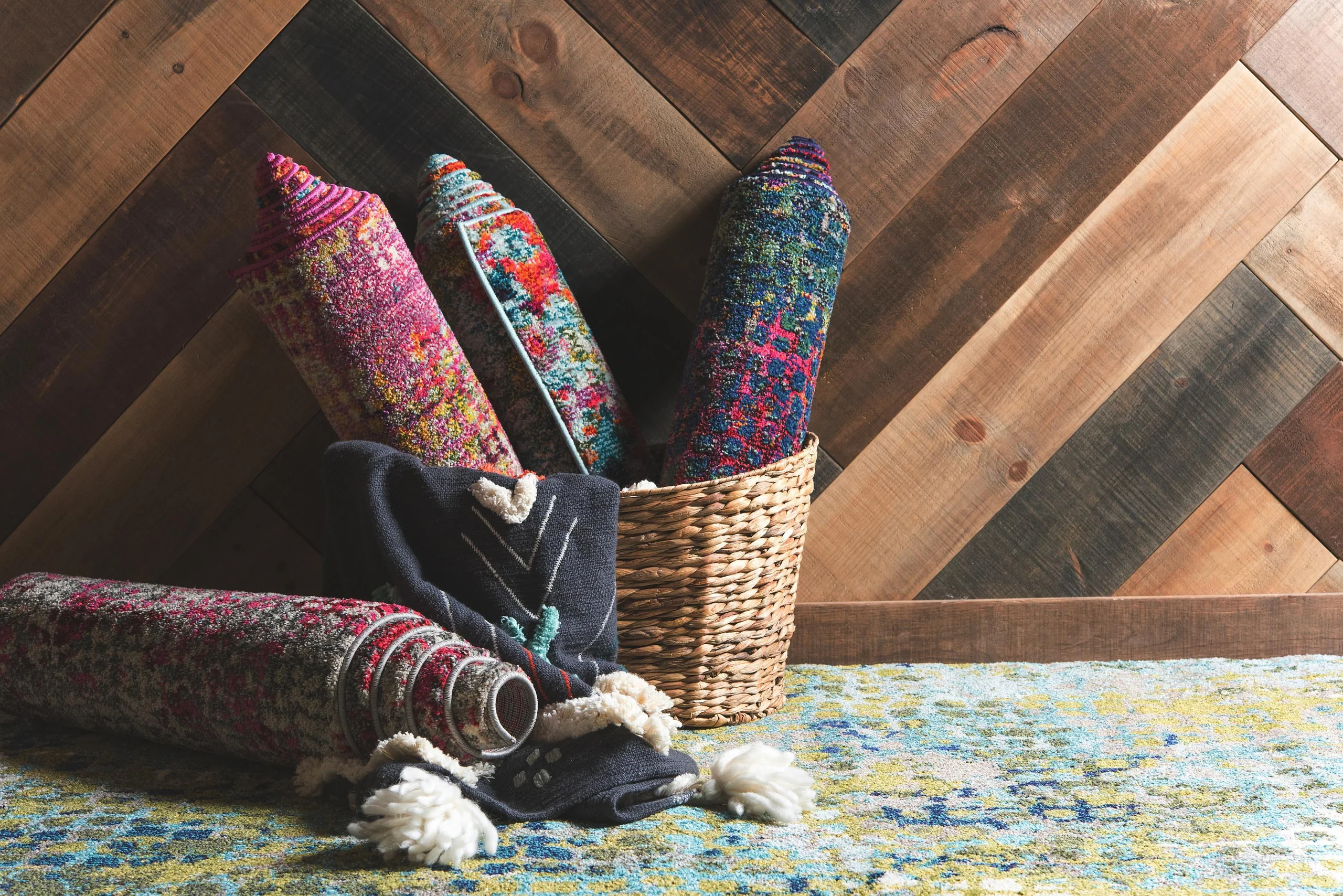 Franco modern matta med cirkelmönster av Unique Loom