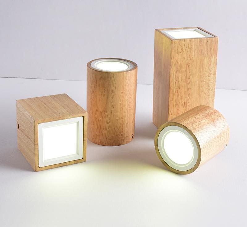 Nowoczesna skandynawska lampa sufitowa LED Dru, drewno i szkło