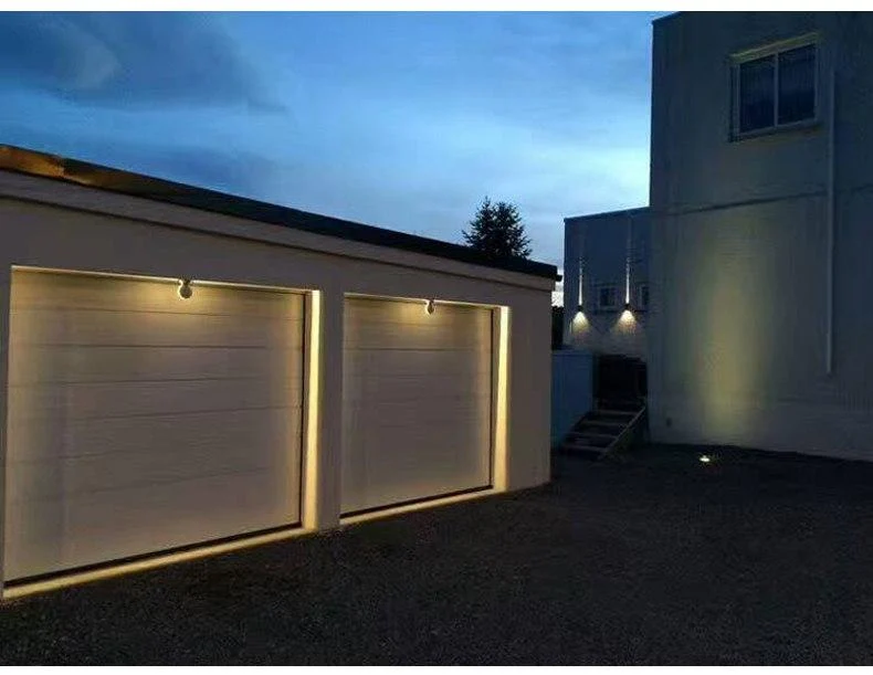 Circular Wall Mount LED Lamp in Aluminum With Rotating Head