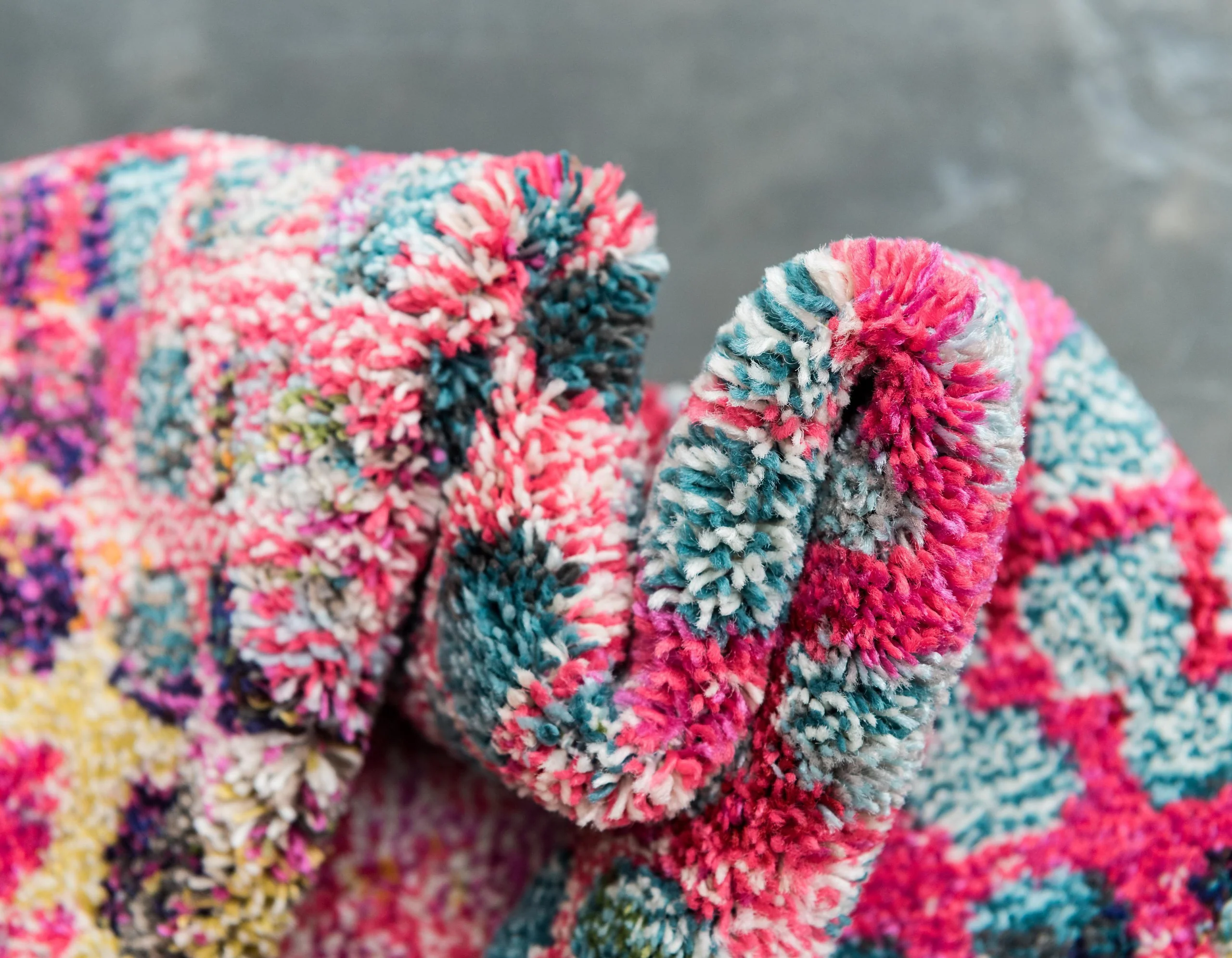 Franco modern matta med cirkelmönster av Unique Loom
