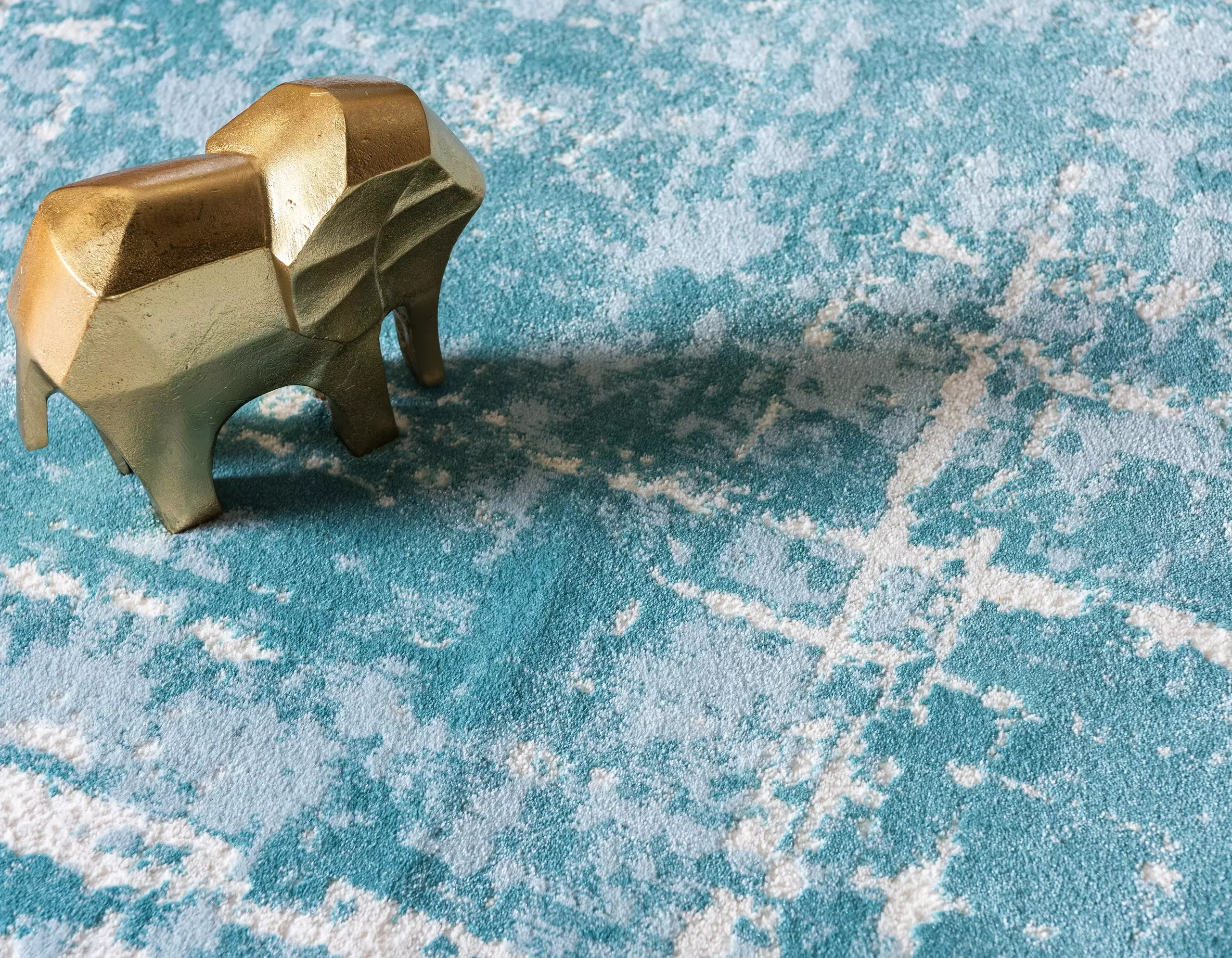 Anders Modern Faded Area Rug by Unique Loom