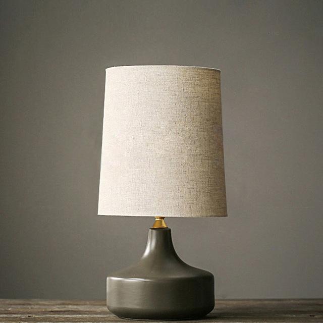 Lance modern nordisk LED-skrivbordslampa i järn och tyg