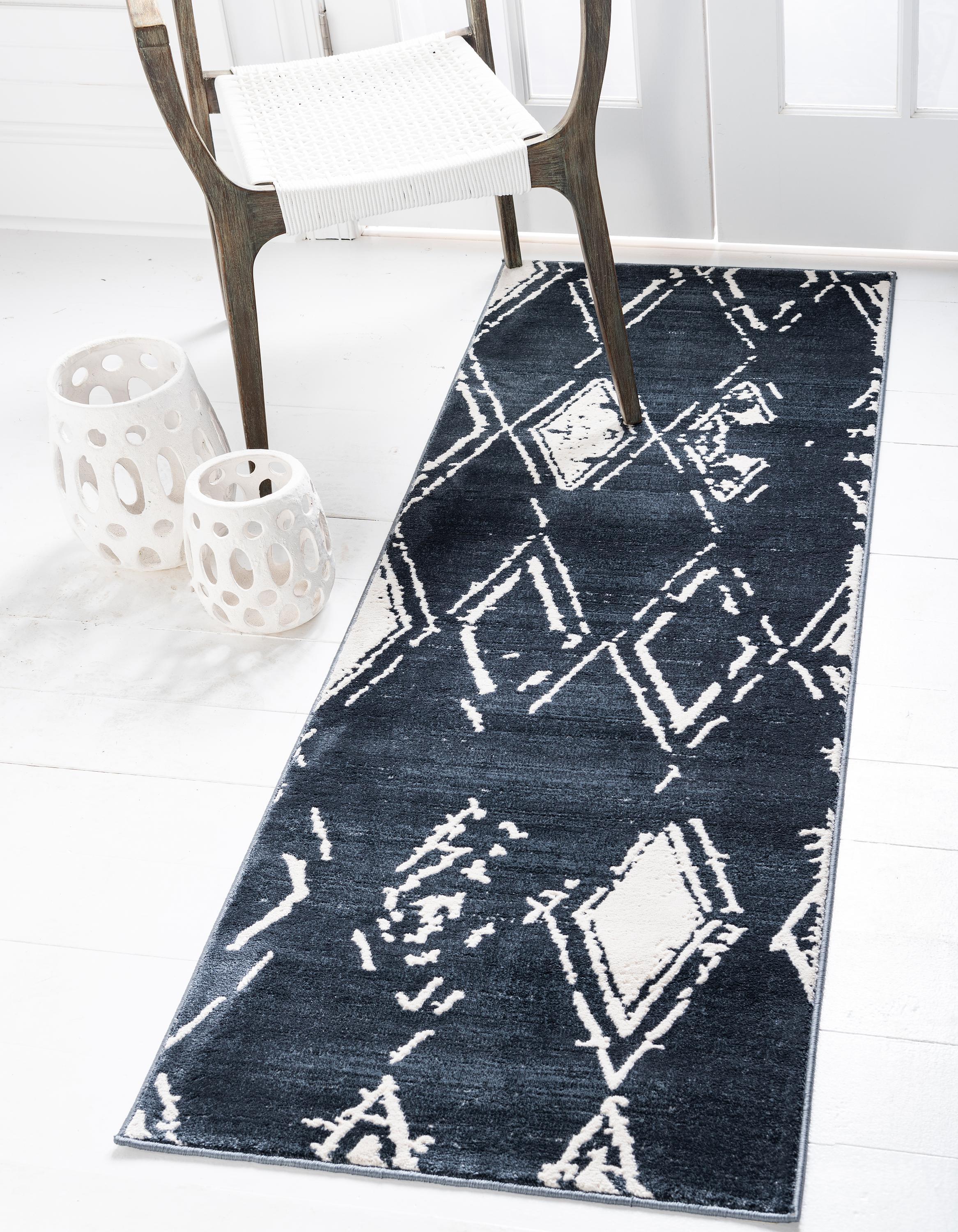 Jakobe Faded Diamond Pattern Area Rug by Unique Loom