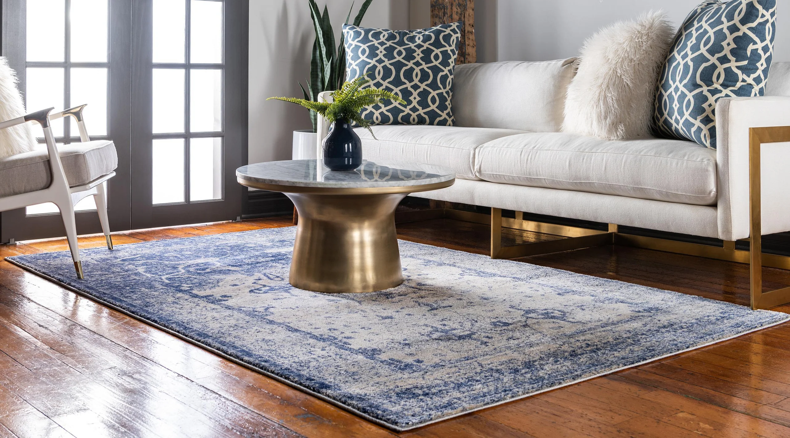 Damari Modern Area Rug with Simple Design from Unique Loom