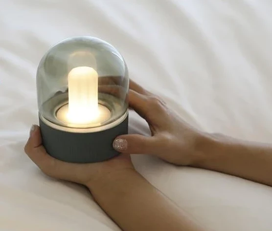 Asher Glas Kuppel Bordlampe med Én-Knaps Dæmpning og Sleep Timer