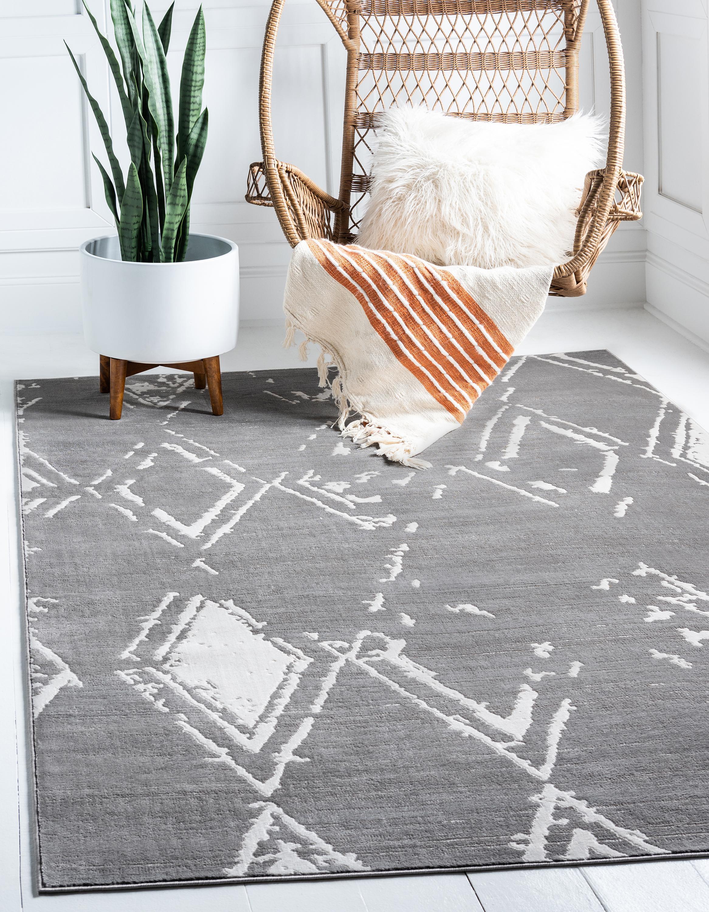 Jakobe Faded Diamond Pattern Area Rug by Unique Loom