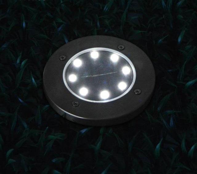 Callan solcellsdriven LED-trädgårdslampa med skymningssensor