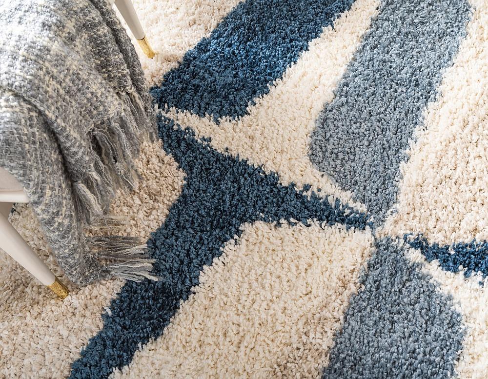 Jeramiah Modern Shaggy Area Rug from Unique Loom in Soft Polypropylene