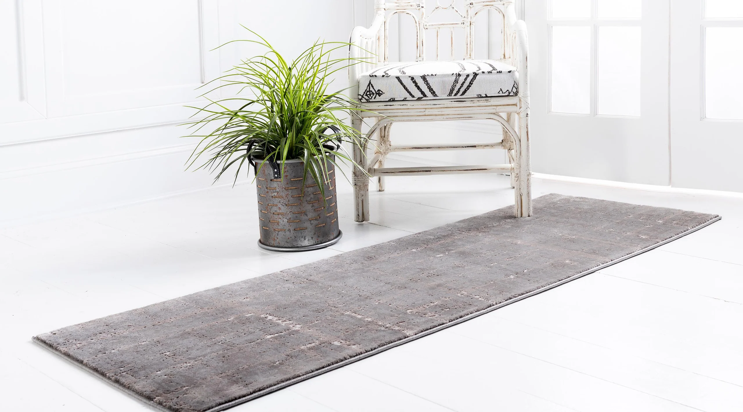 Anders Modern Faded Area Rug by Unique Loom