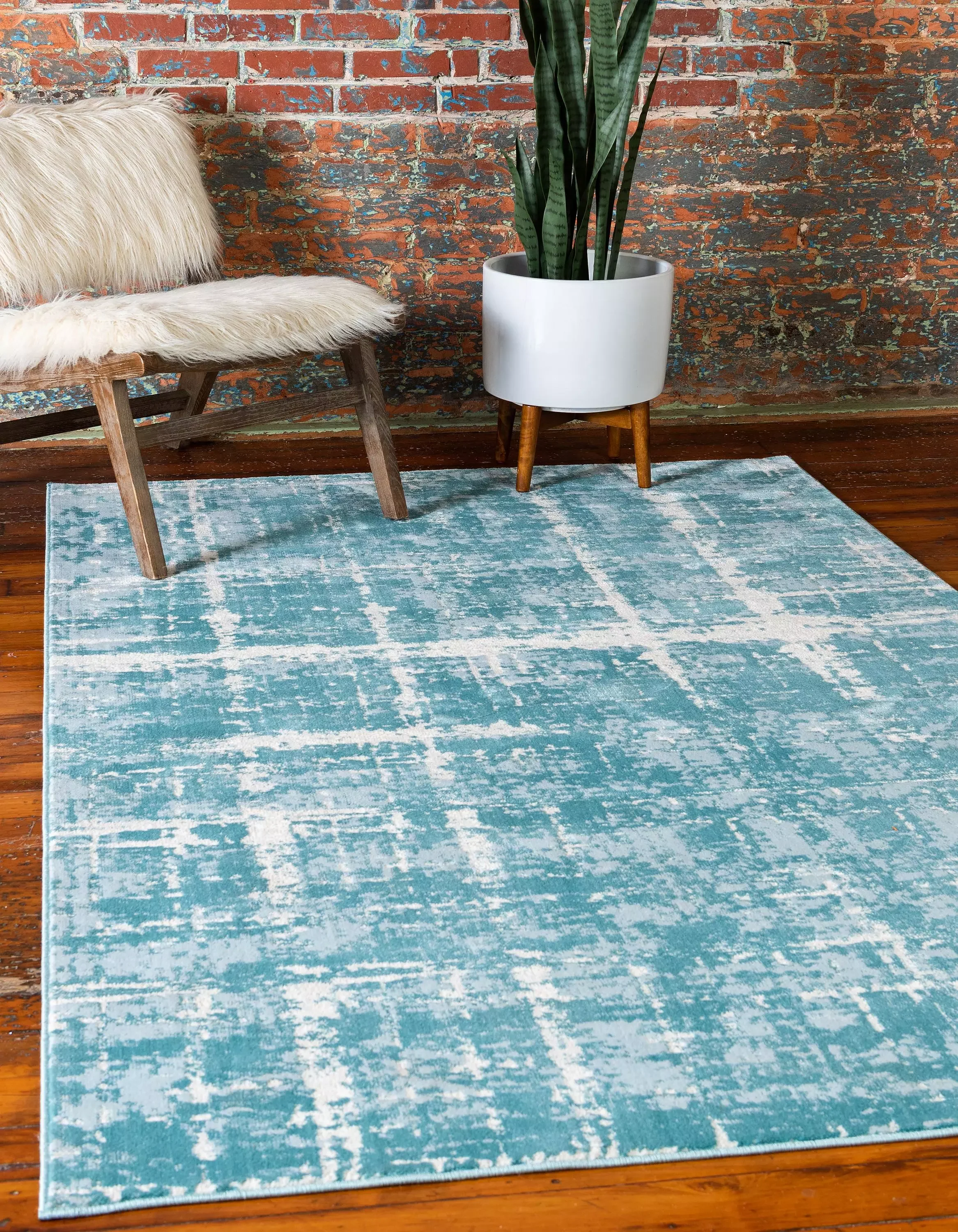 Anders Modern Faded Area Rug by Unique Loom