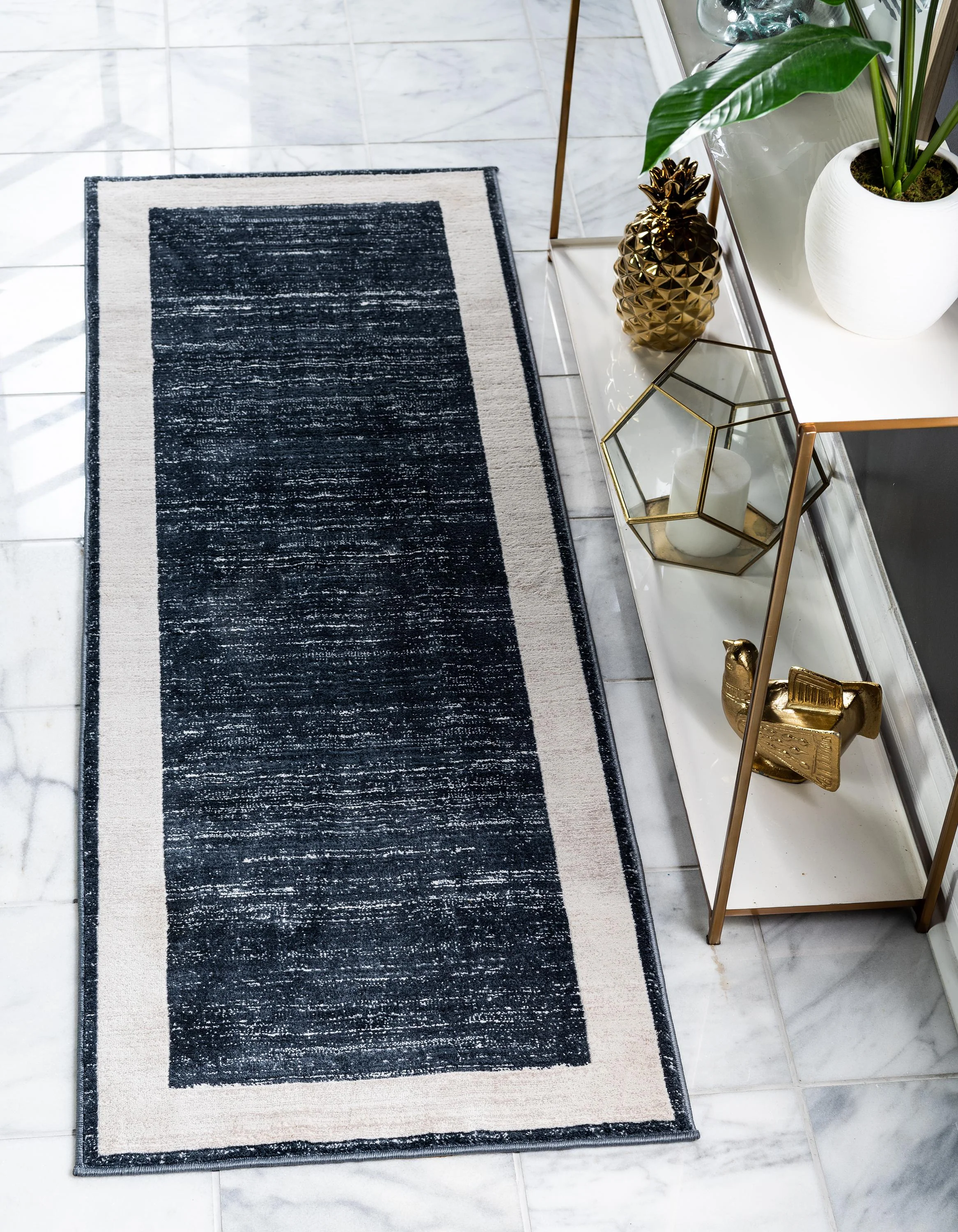 Brysen Modern Border Rug from Unique Loom