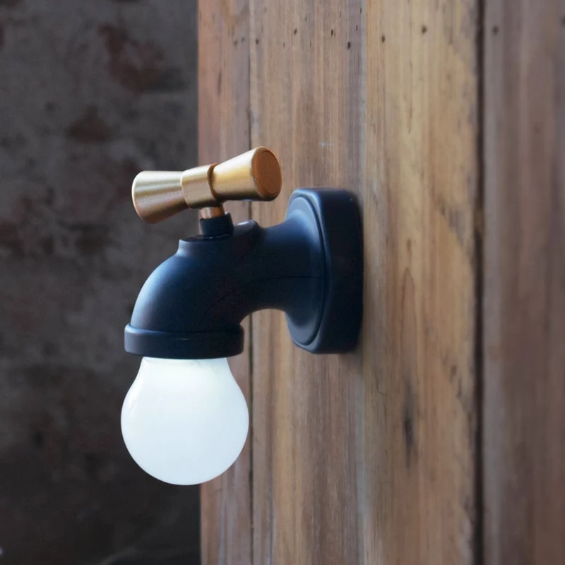 Tapful vägglampa för kran med ljudsensor och tre lägen