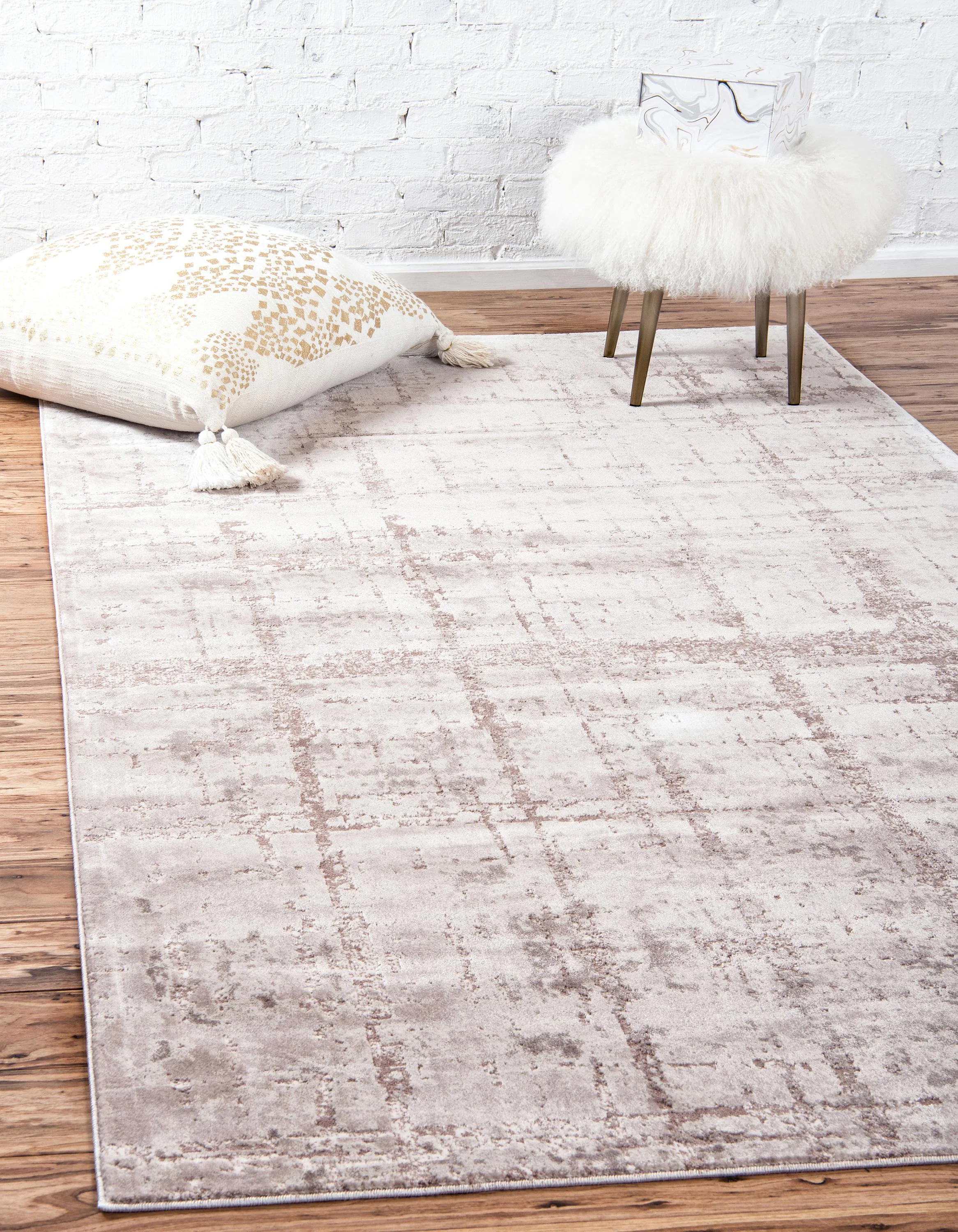 Anders Modern Faded Area Rug by Unique Loom