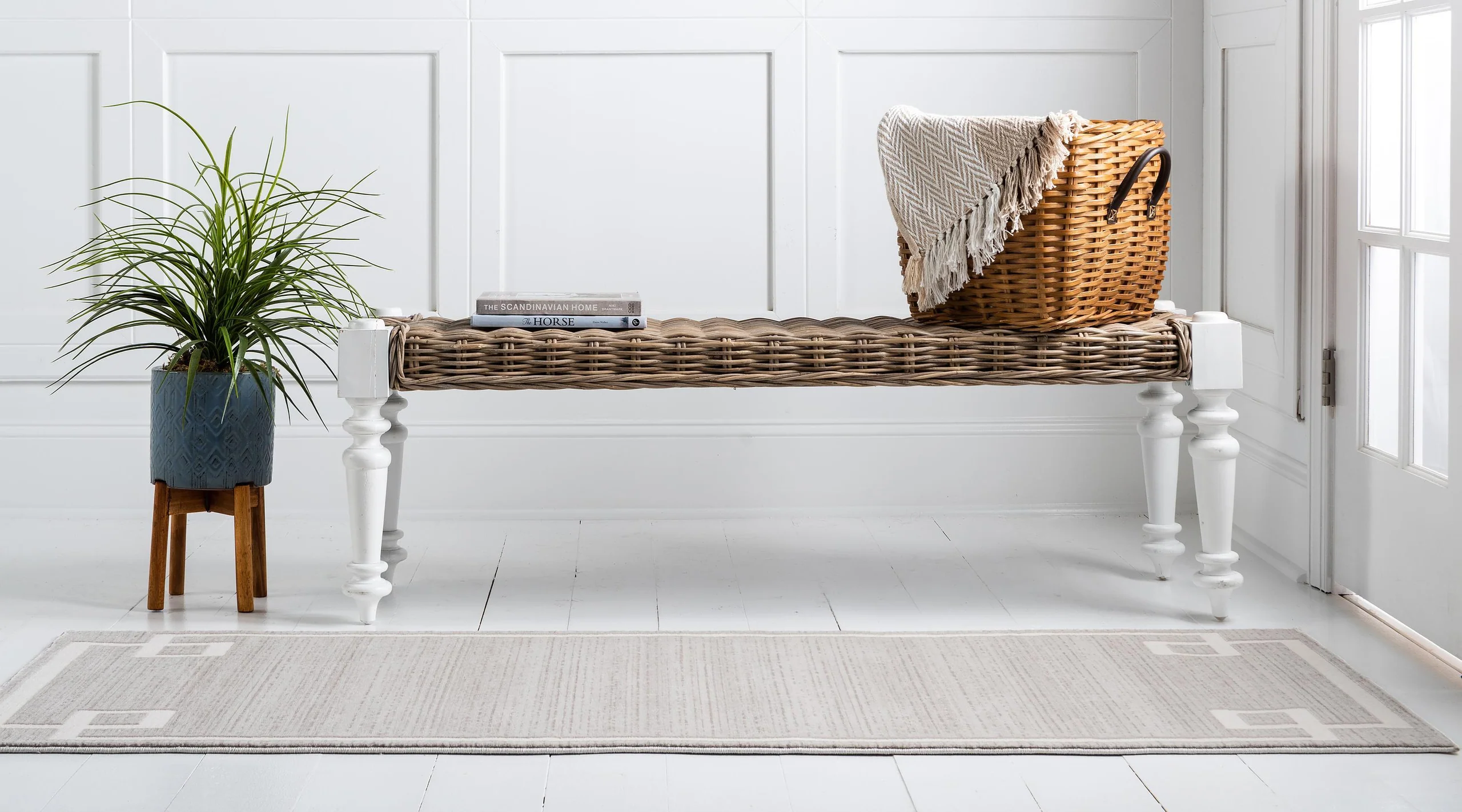 Dangelo Modern European Border Rug by Unique Loom
