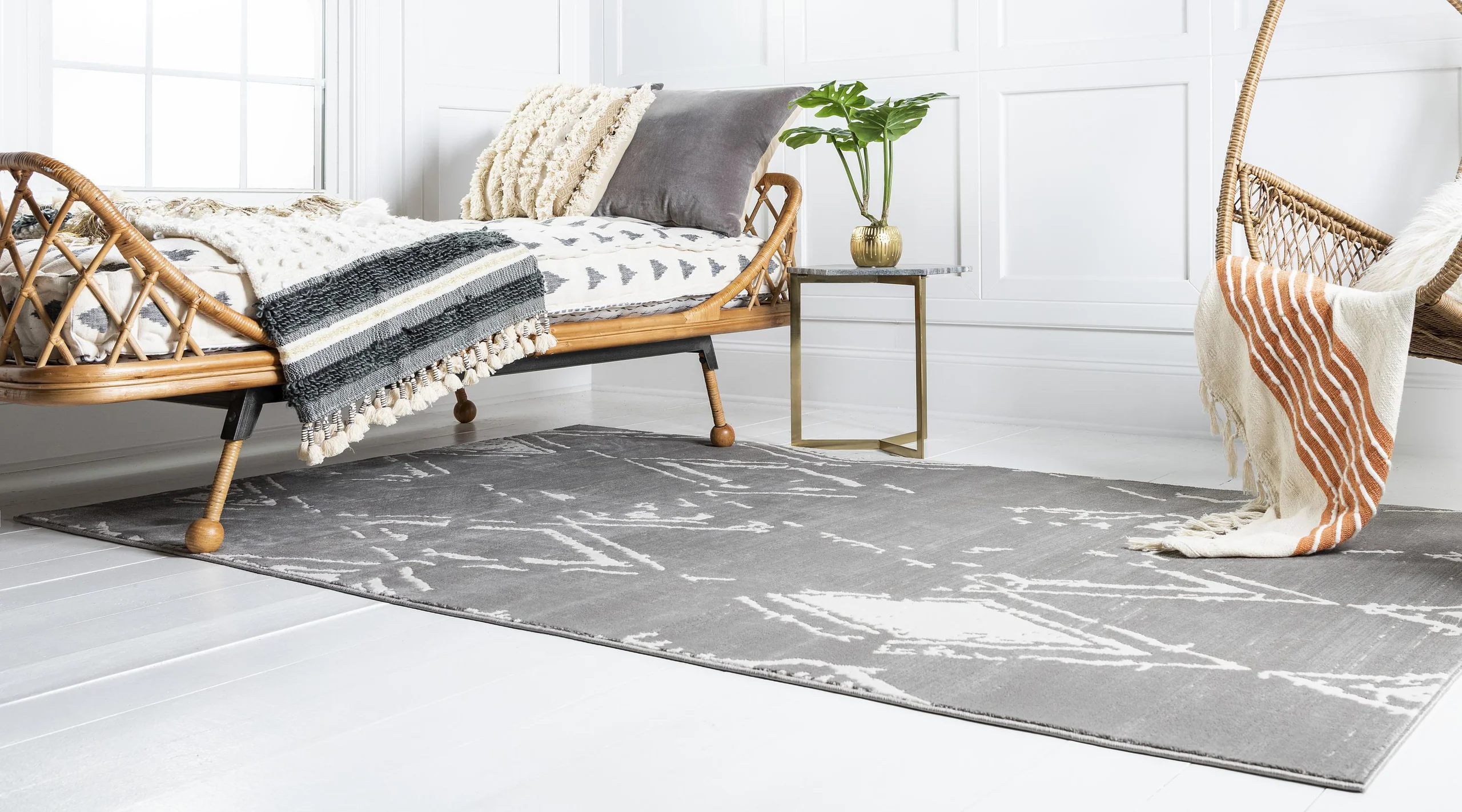 Jakobe Faded Diamond Pattern Area Rug by Unique Loom