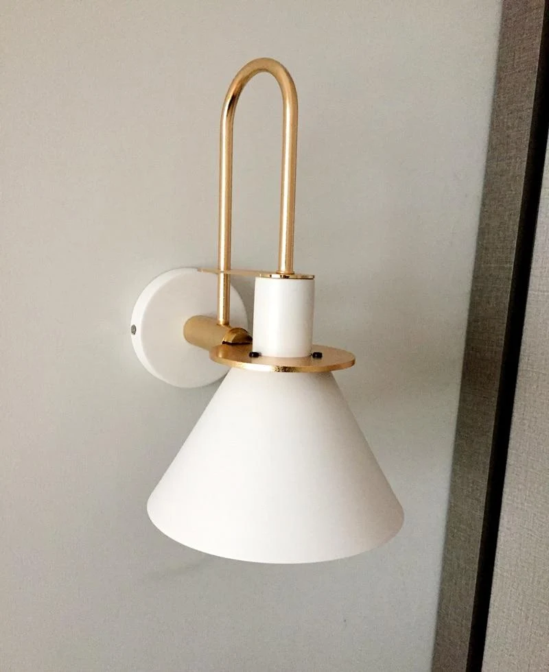 Oliva Modern Nordic Adjustable Slope Wall Lamp in Metal