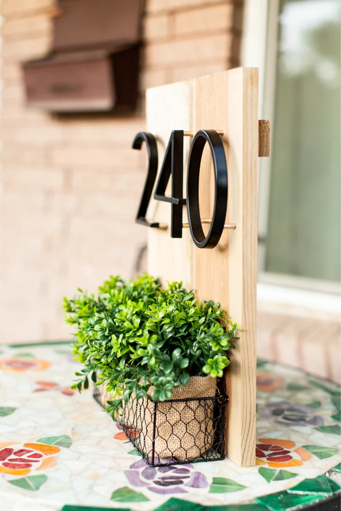 Modern Design House Numbers in Anti-Rust Zinc Alloy, 5 Inch High